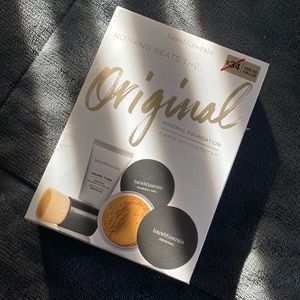 Bare Minerals 4piece starter kit in Golden Beige 13